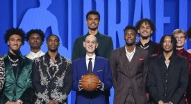 库里篮球之路：精准投篮背后的詹姆斯、保罗智慧传承与未来展望